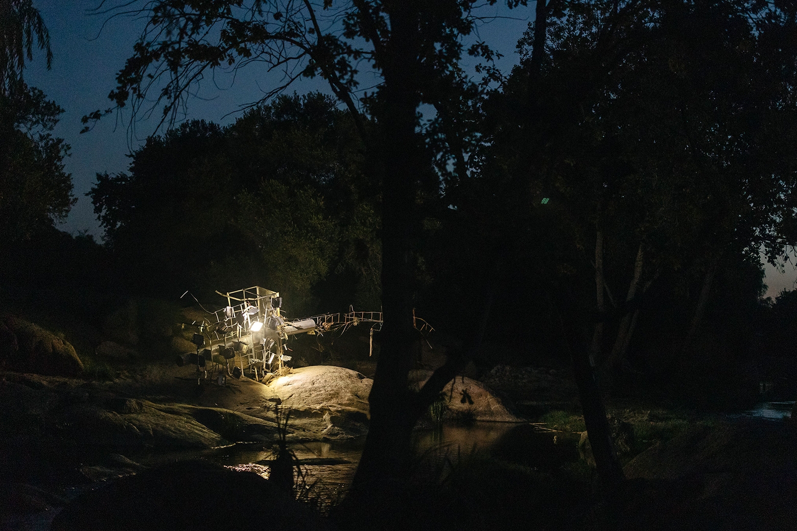 https://www.abrideswardt.com/files/gimgs/th-81_Abri de Swardt, Flood Light (2024), Installation view Spier Light Art 4 new.jpg